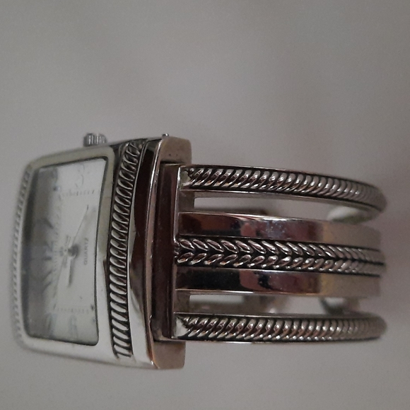 Womens Bracelets Watch - Picture 2 of 4